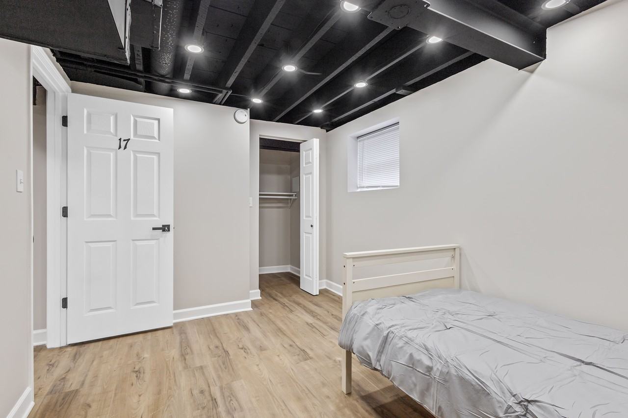6039 Jackson Ave #NA - Photo 7 of 22