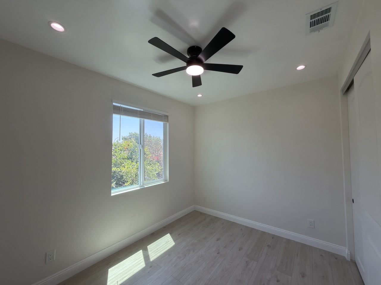 5337 Saxon St #NA - Photo 3 of 17