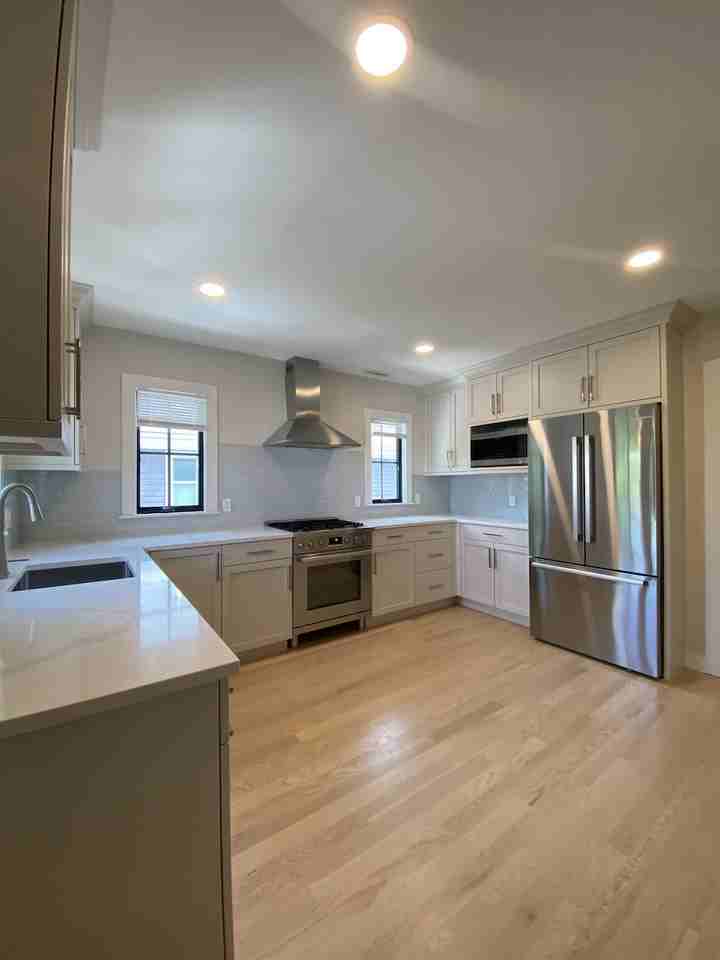 31 Brimmer St #2 - Photo 7 of 27