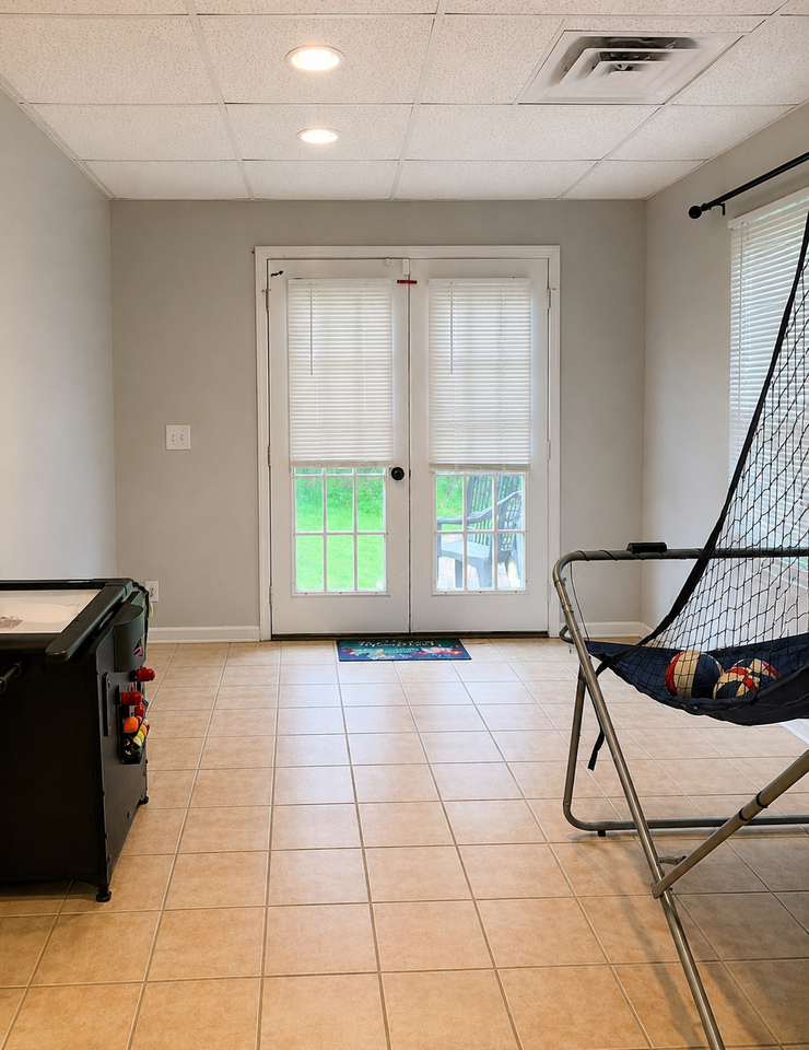 9443 Poole Rd - Photo 4 of 12