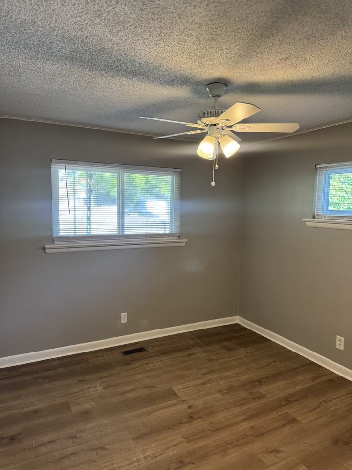 4705 Clover Ln #A - Photo 5 of 16