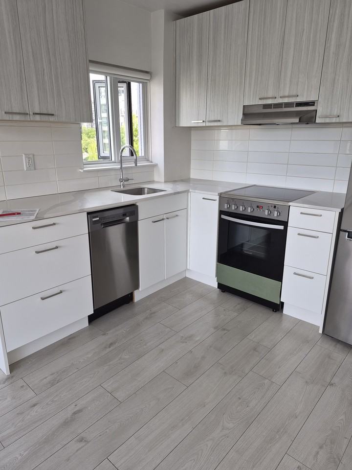 Denman St & Nelson St ##305 - Photo 3 of 6