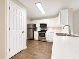 featured image of 100 Gethings Cir #290