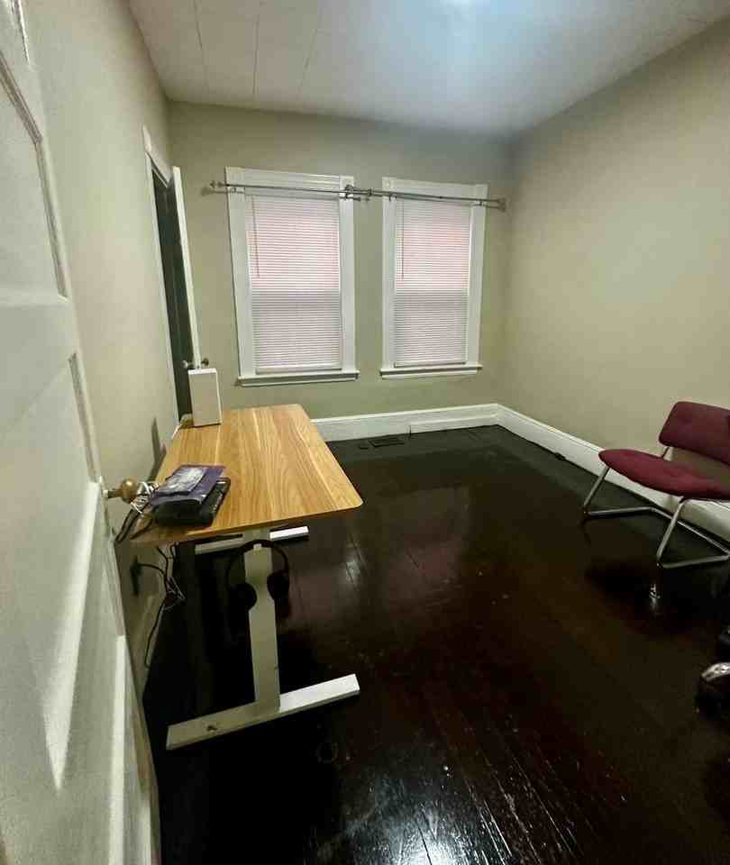 9 Chilcott Pl. - Photo 2 of 16