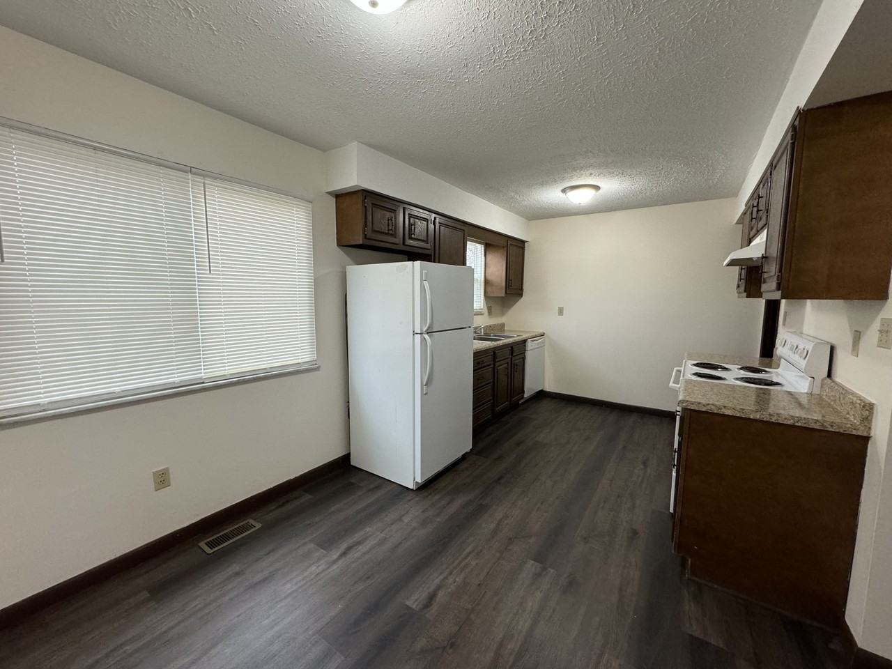 5271 W Pea Ridge Rd #10 - Photo 3 of 12
