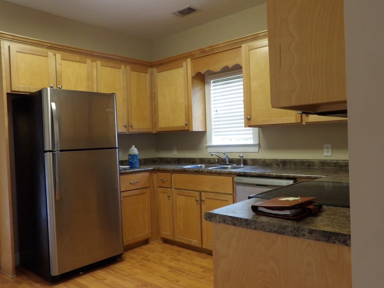 836 E Anderson St #A - Photo 6 of 13