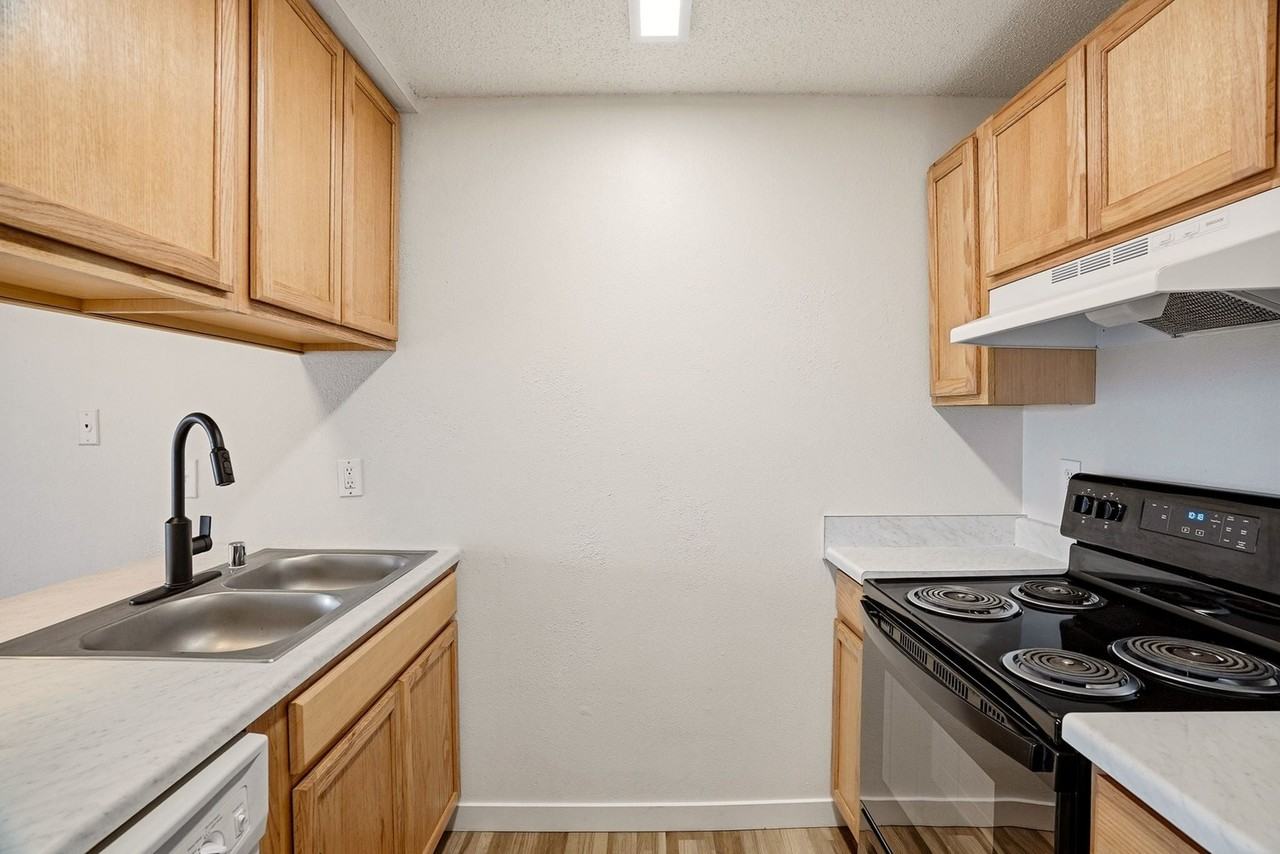 Cedar Ridge Apartments - Photo 3 of 11