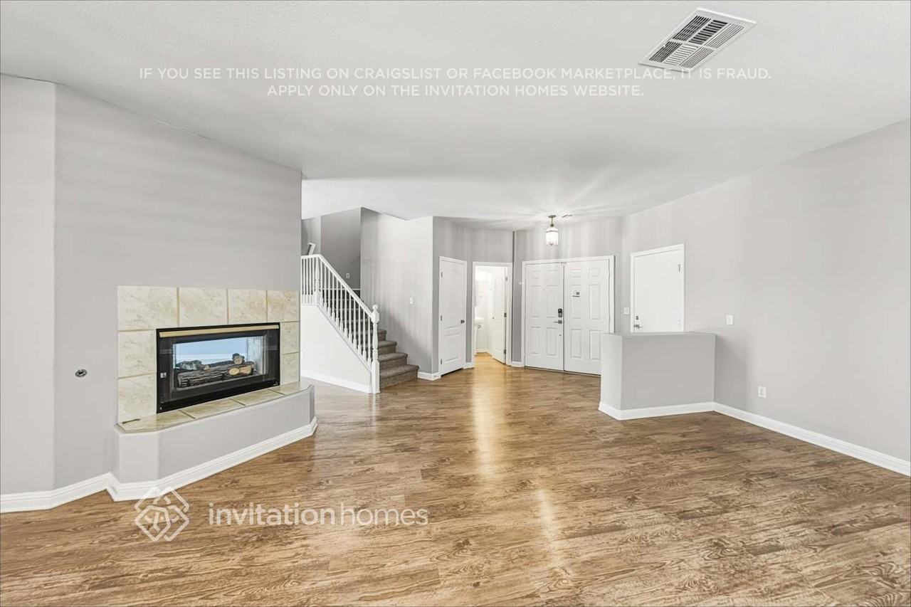 4028 Villeroy Ave - Photo 4 of 19
