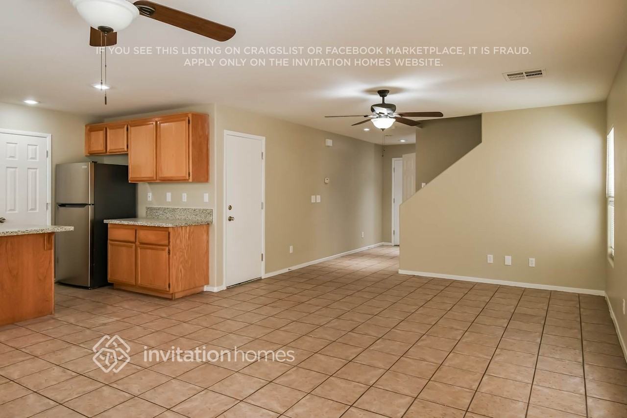 5970 Red Raspberry Ct - Photo 2 of 15