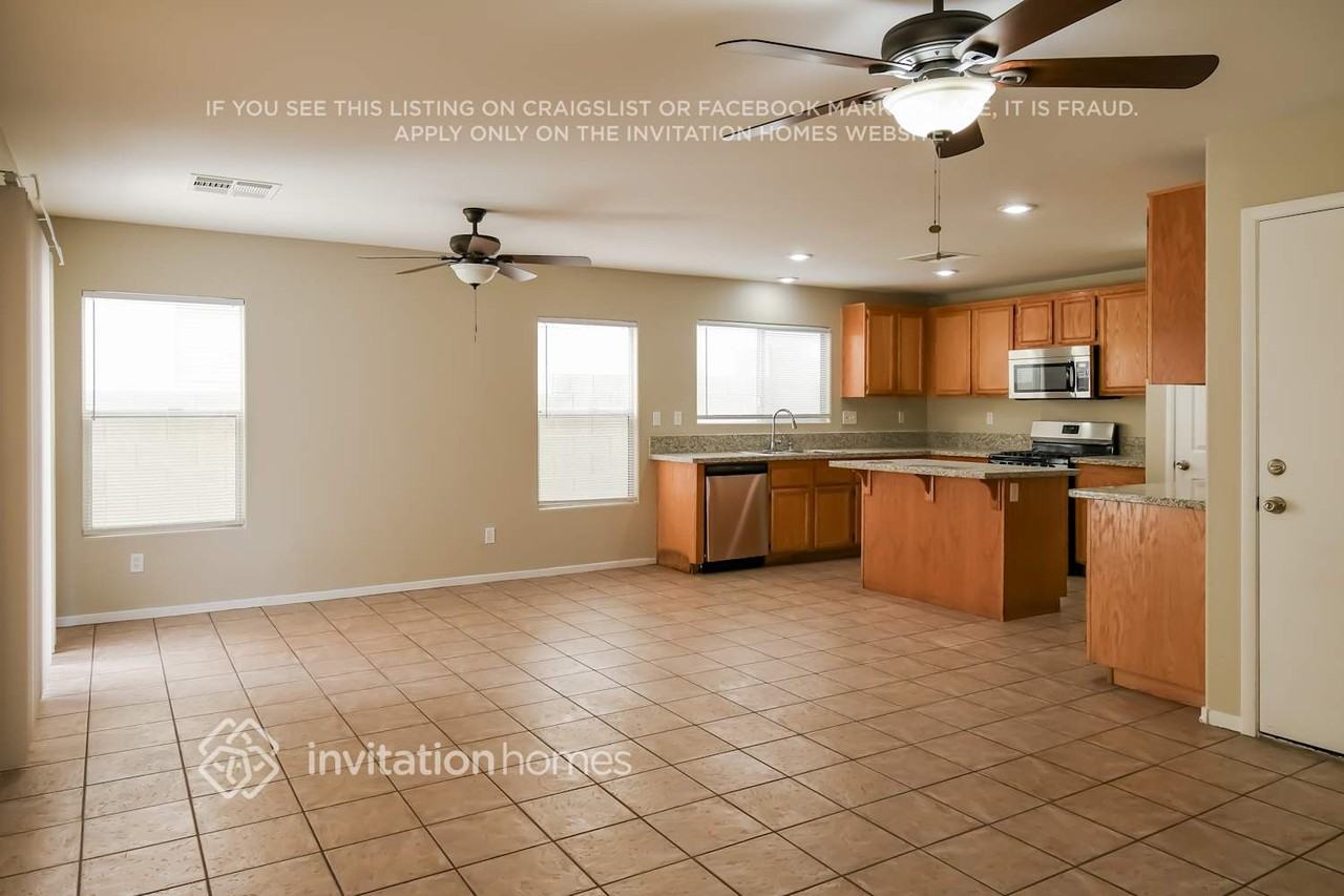 5970 Red Raspberry Ct - Photo 3 of 15