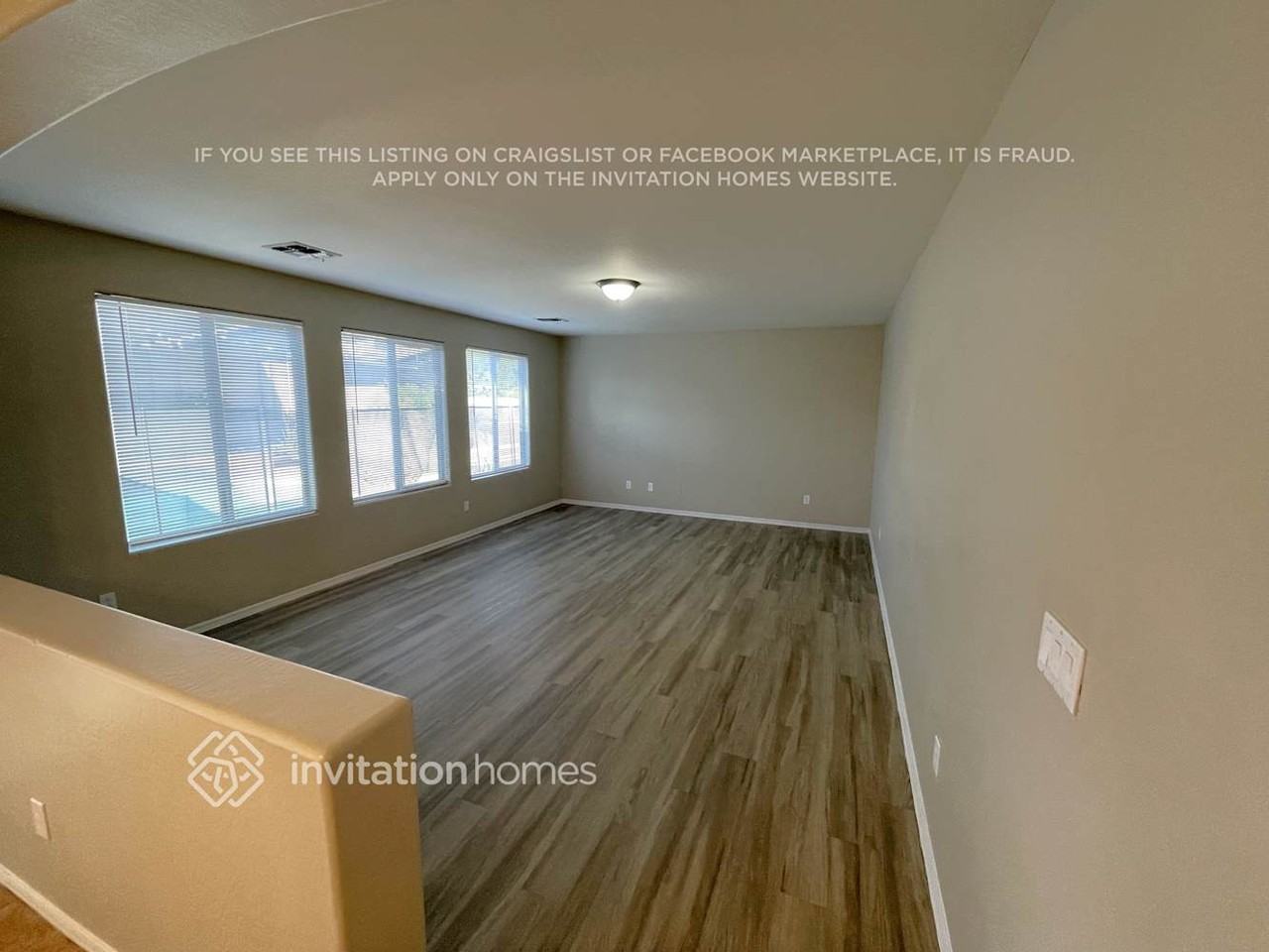 24902 W Wayland Dr - Photo 4 of 20