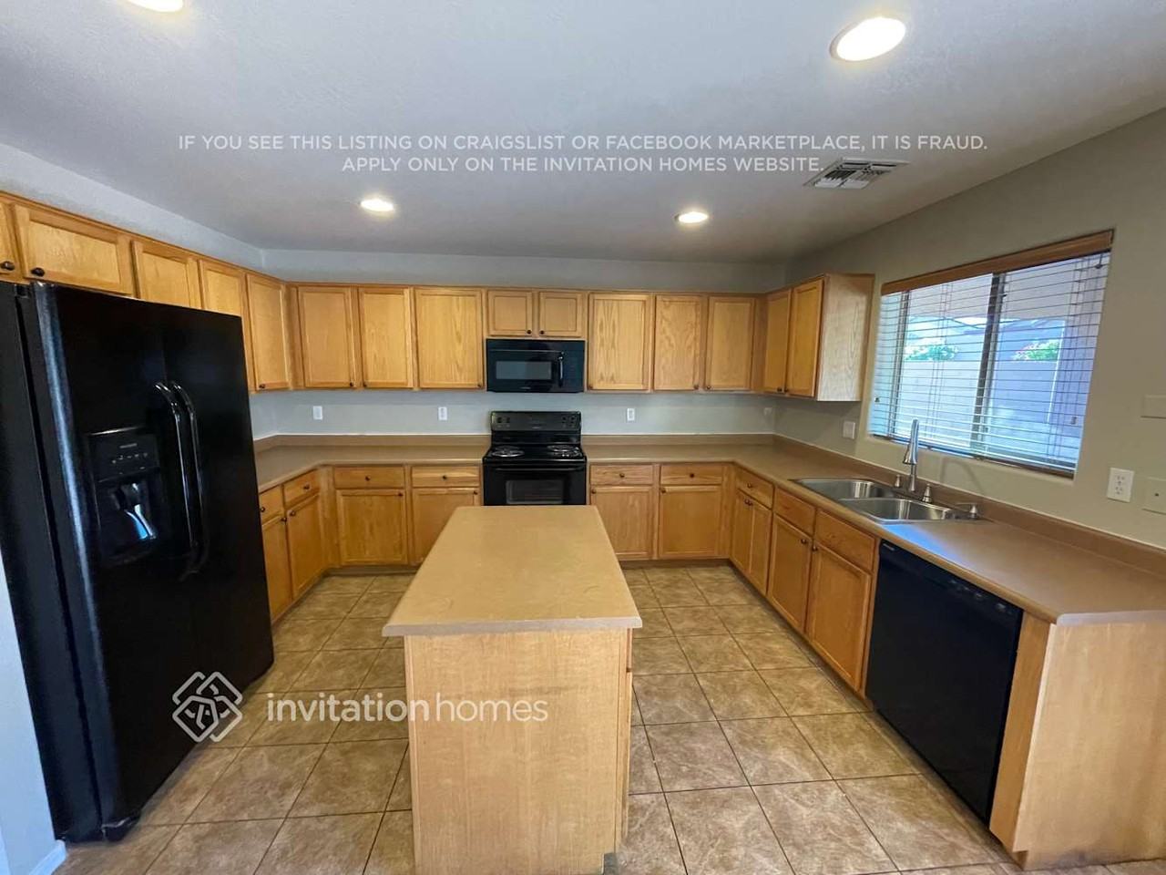 24902 W Wayland Dr - Photo 5 of 20