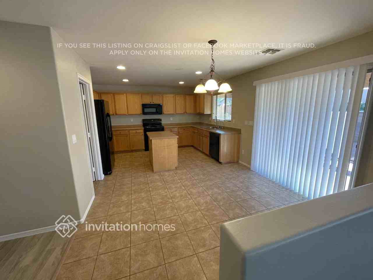 24902 W Wayland Dr - Photo 7 of 20