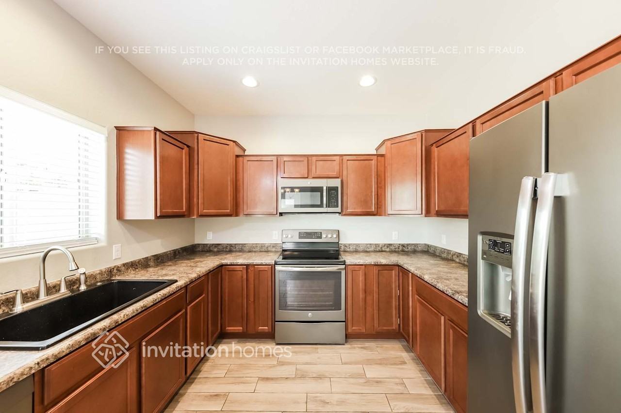 506 W Latona Rd - Photo 7 of 16