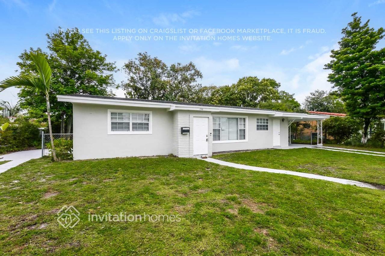 1748 Ne 158th St - Photo 2 of 17