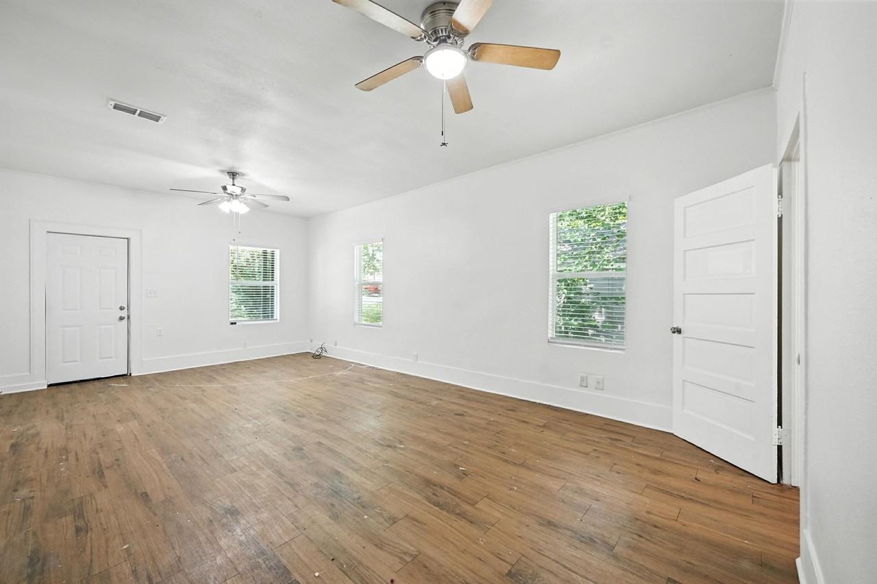903 Baker St #1 - Photo 2 of 15