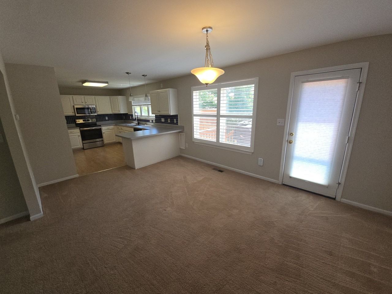 908 Terrace Ave #1 - Photo 5 of 31
