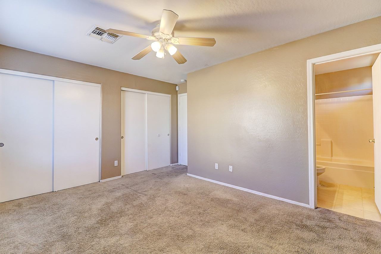 12060 W Dahlia Dr #1 - Photo 7 of 10