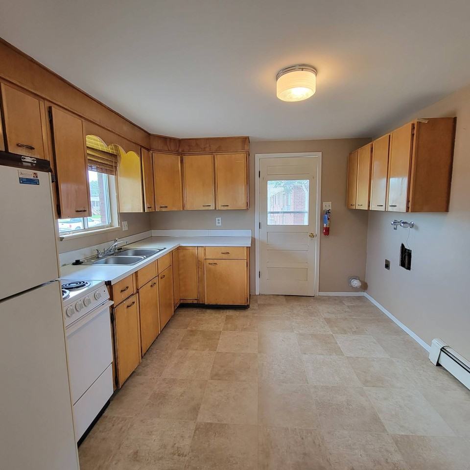2440 W 11th St #2440 - Photo 6 of 12