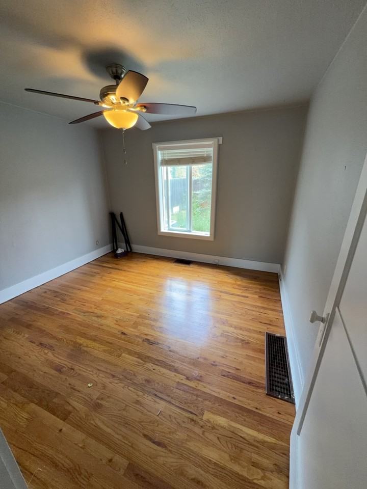 1230 N Chestnut St #1 - Photo 7 of 9