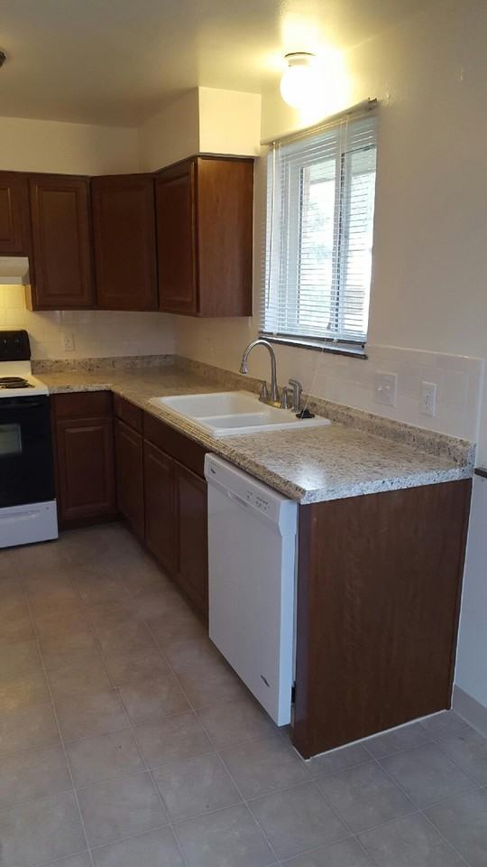706 Darby Ct #1 - Photo 5 of 14