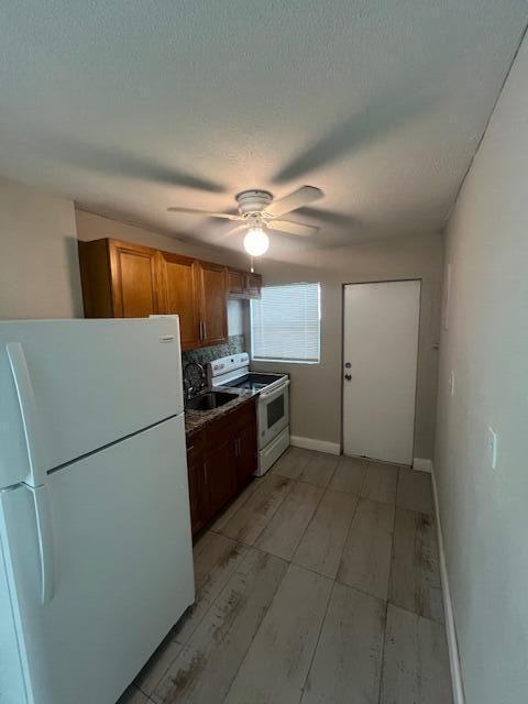 725 21st StreetUnit 4 #4 - Photo 7 of 36