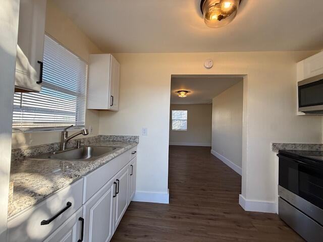 904 4th St #3 - Photo 2 of 14