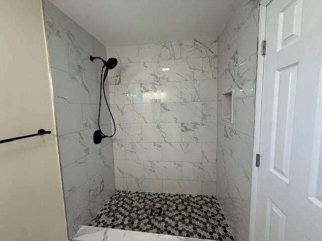 904 4th St #3 - Photo 6 of 14