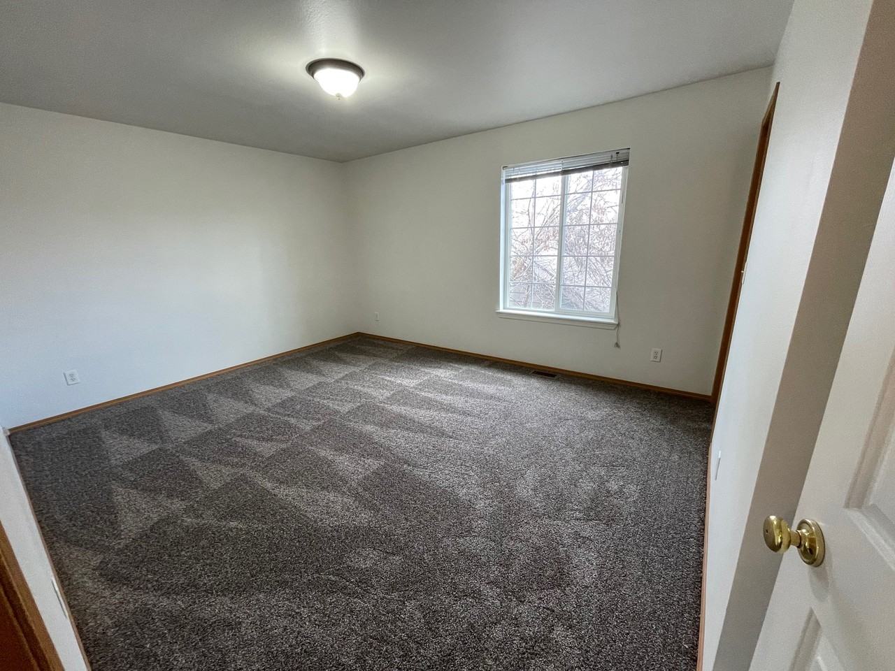 427 W Shore Dr #1 - Photo 2 of 18