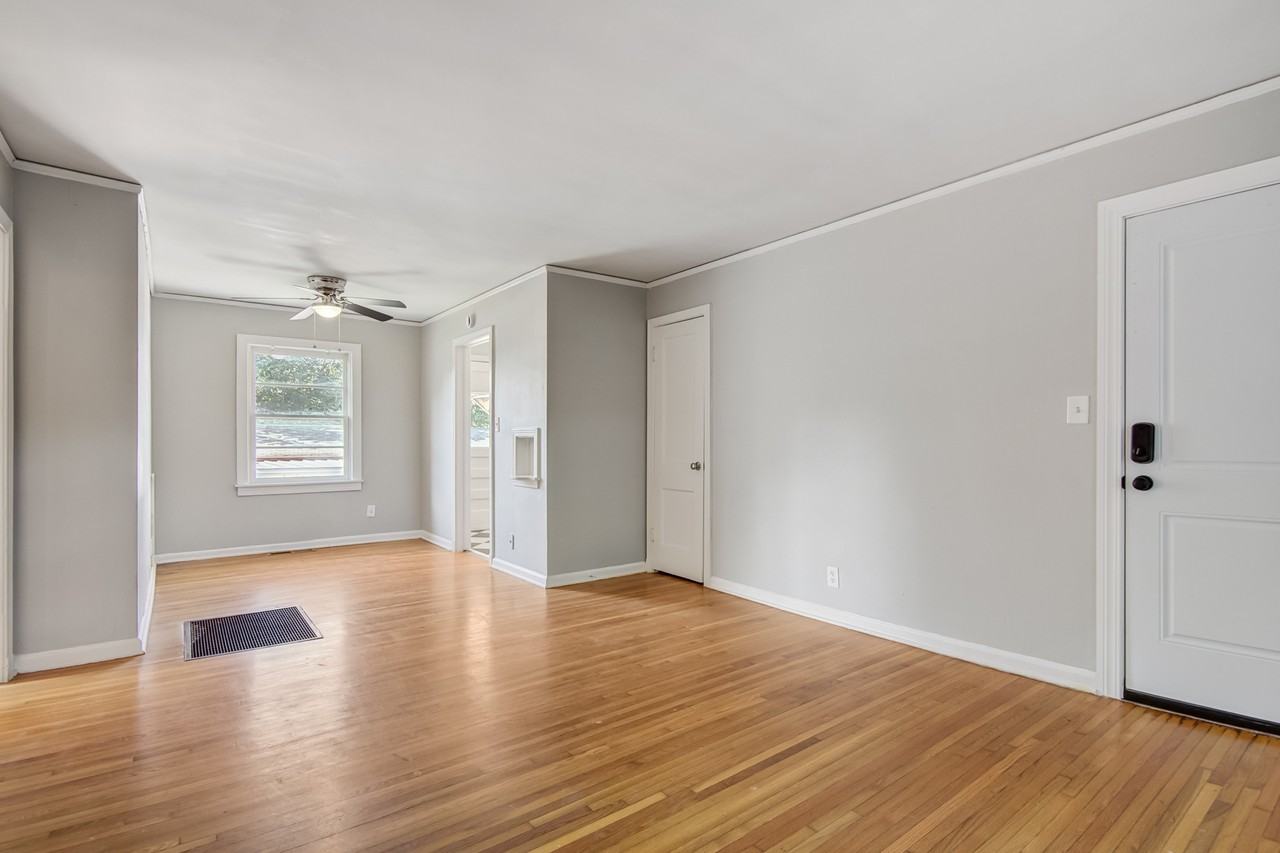 1312 S Jackson Ave #3 - Photo 6 of 20