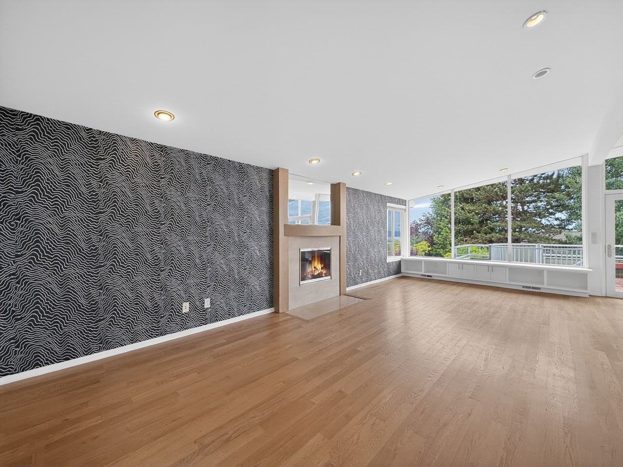 7330 57th Ave Ne #1 - Photo 4 of 33