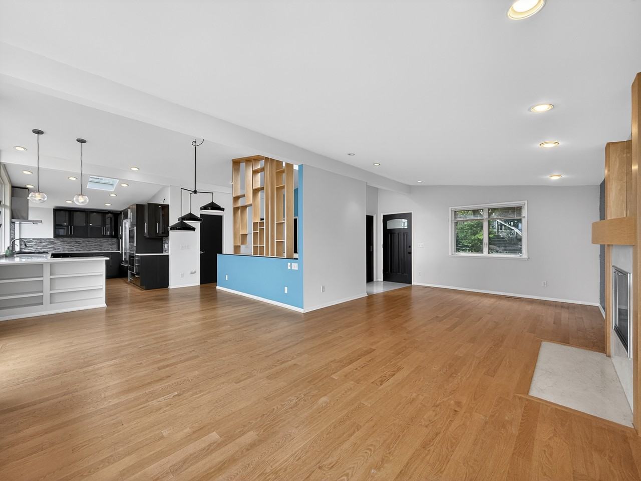 7330 57th Ave Ne #1 - Photo 6 of 33
