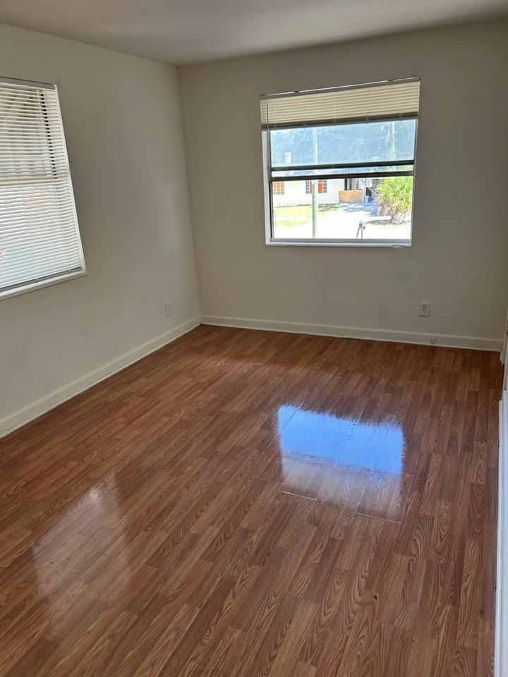 18 W 43rd St #22 - Photo 4 of 10