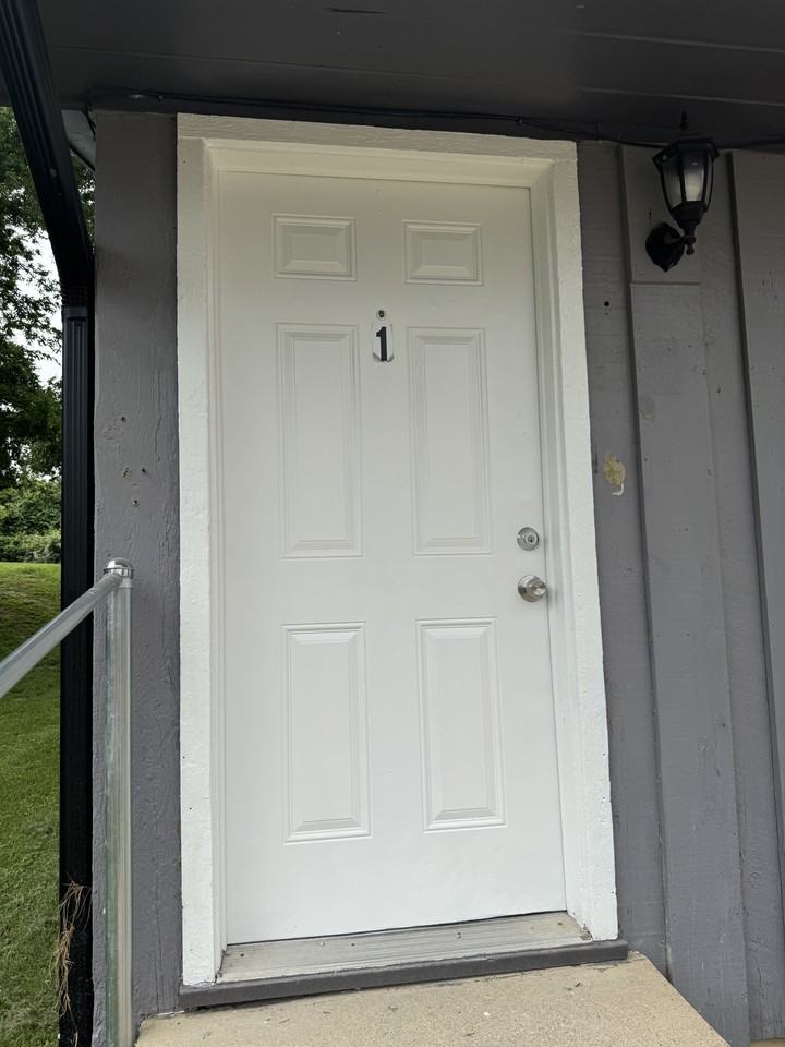 2826 Cedar Cir #1 - Photo 2 of 6