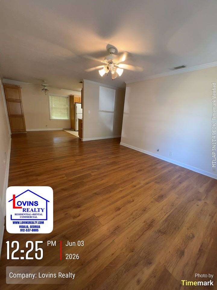 409 Green St #1 - Photo 2 of 9