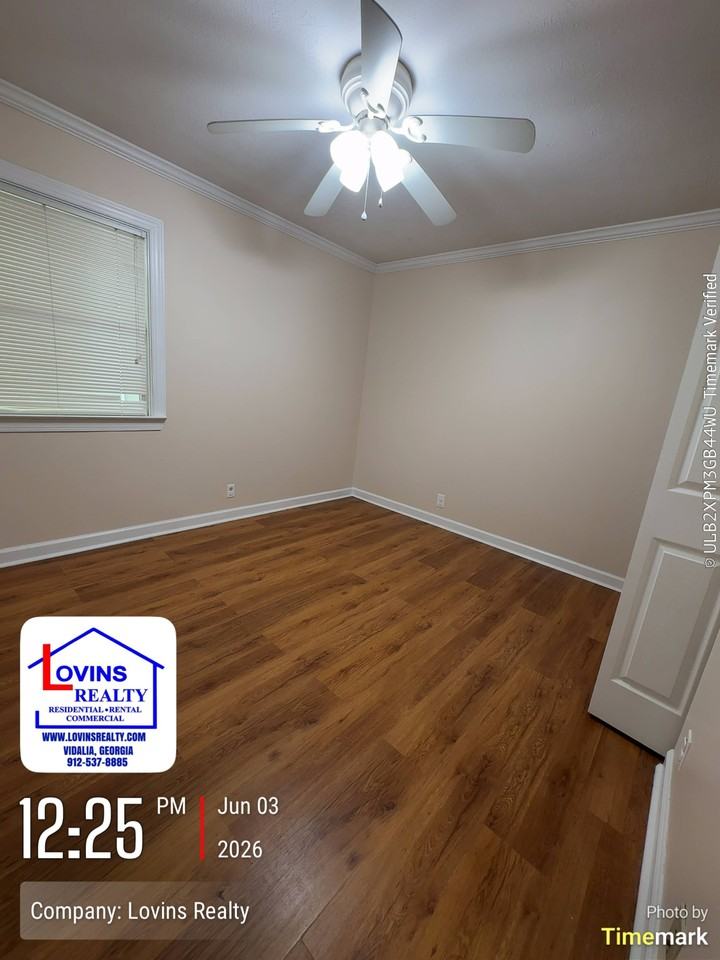 409 Green St #1 - Photo 3 of 9