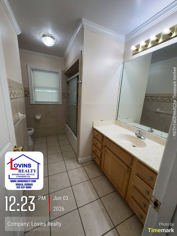 409 Green St #1 - Photo 6 of 9
