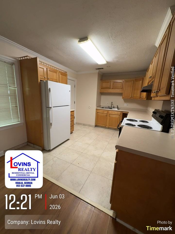409 Green St #1 - Photo 7 of 9