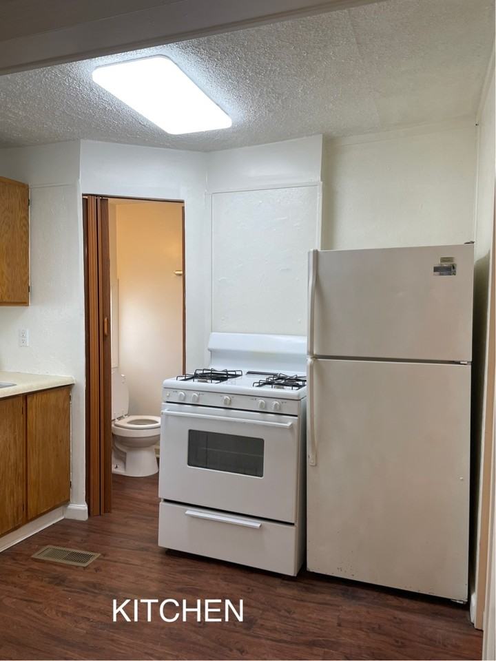 1523 S J St #3 - Photo 5 of 12