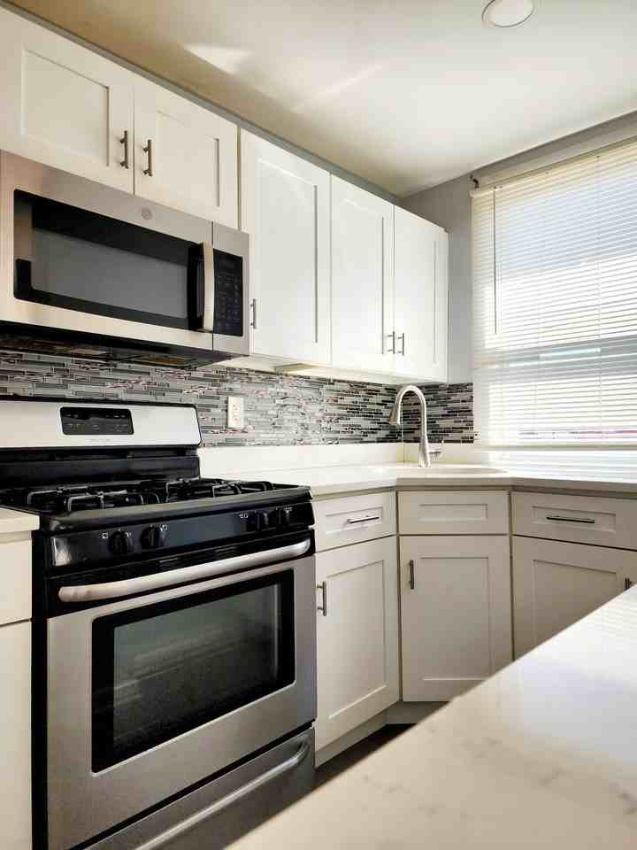 5316 Glenloch St #1 - Photo 6 of 12