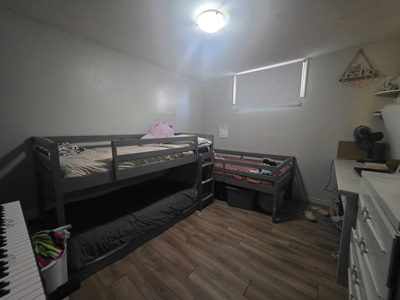 672 Division St #1 - Photo 5 of 8
