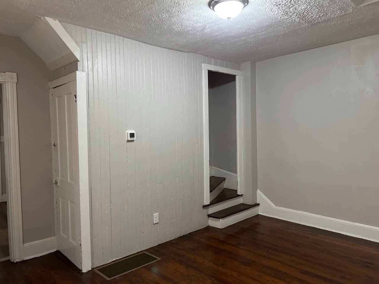 307 S Kent St #307 - Photo 4 of 6