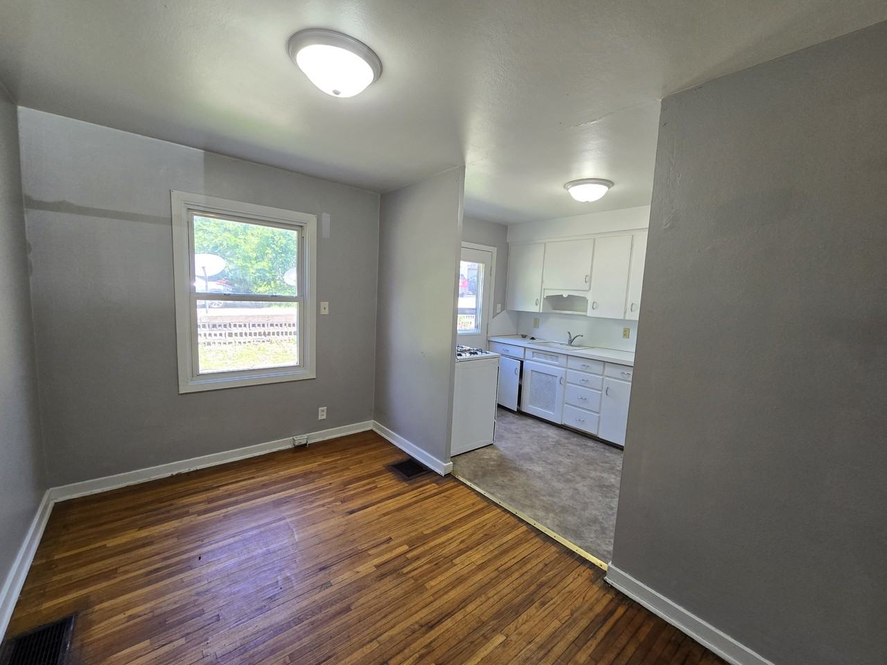 227 Madison St #1 - Photo 6 of 25