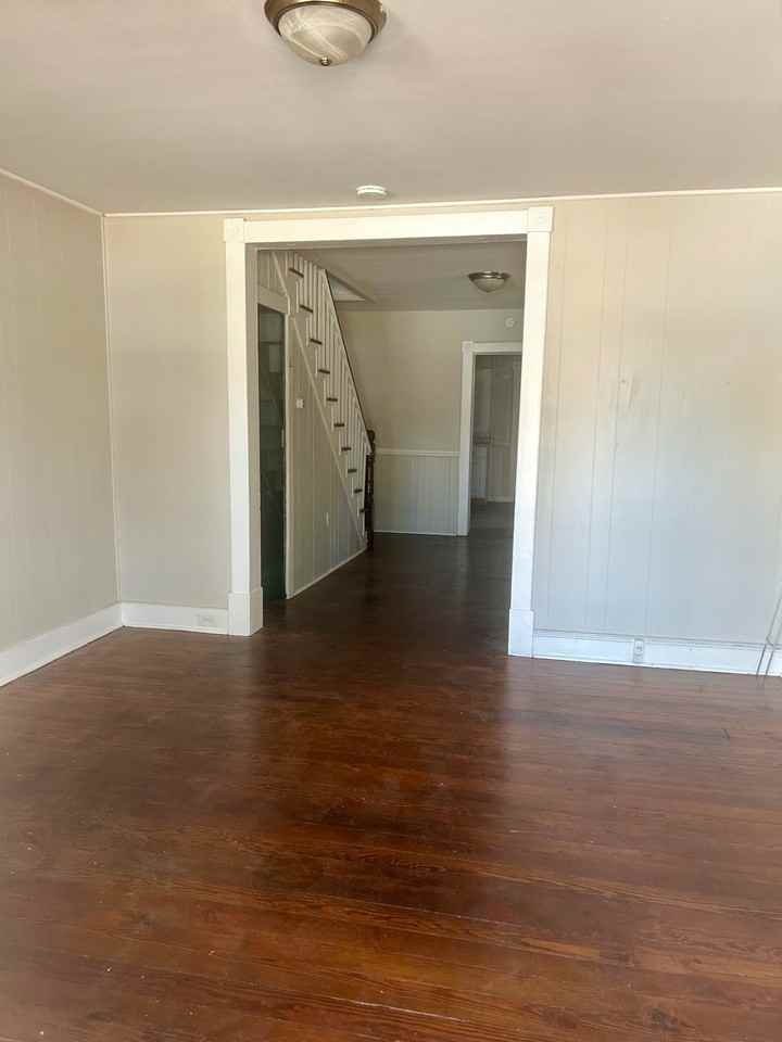 615 S Braddock St #615 - Photo 2 of 9