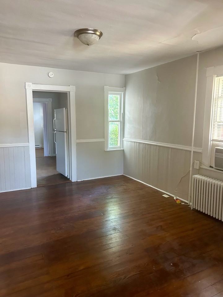615 S Braddock St #615 - Photo 3 of 9