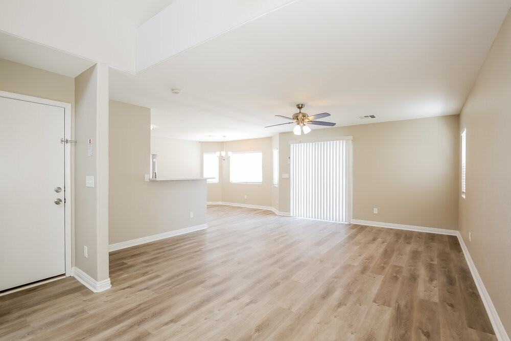 4944 Sapphire Light St - Photo 4 of 17