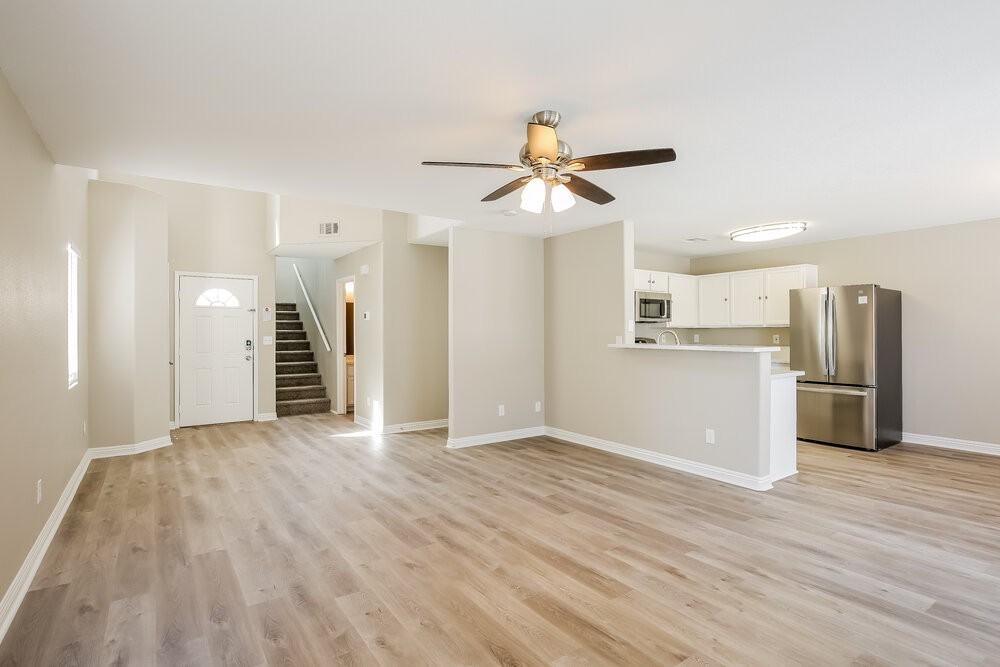 4944 Sapphire Light St - Photo 5 of 17
