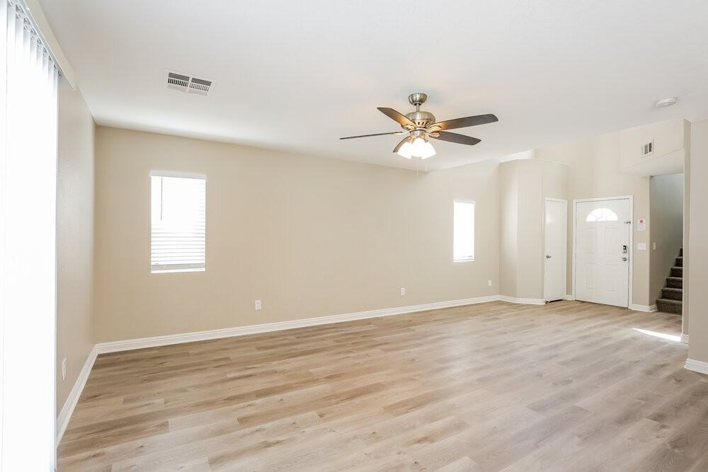 4944 Sapphire Light St - Photo 6 of 17