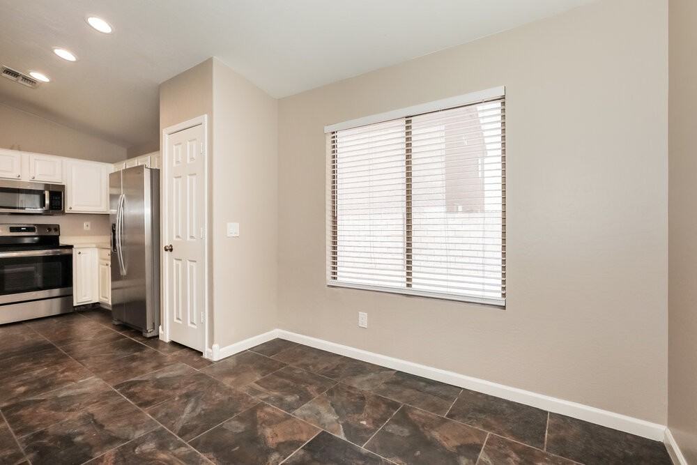 33053 N North Butte Dr - Photo 5 of 16