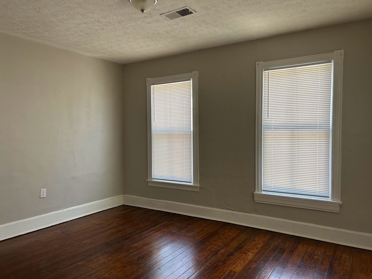 311 S Kent St #311 - Photo 5 of 8